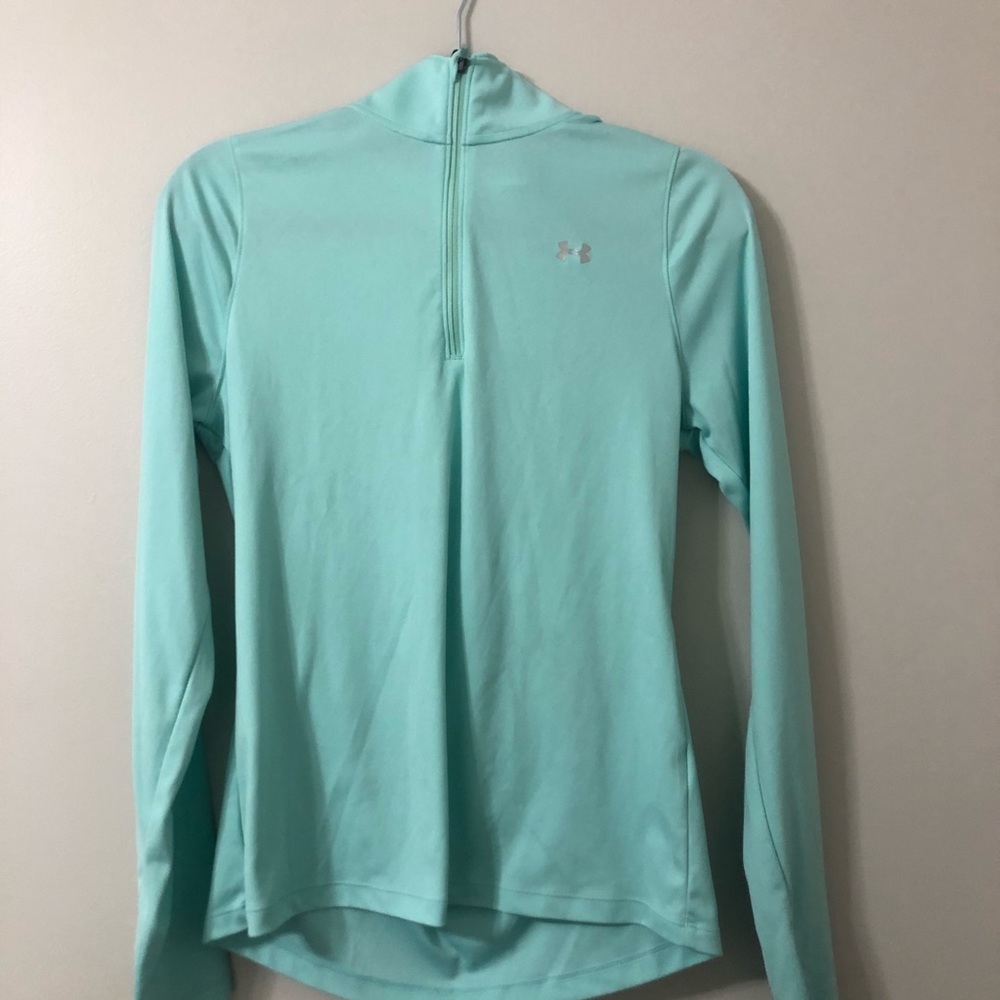 LIGHTWEIGHT UNDER ARMOUR PULLOVER